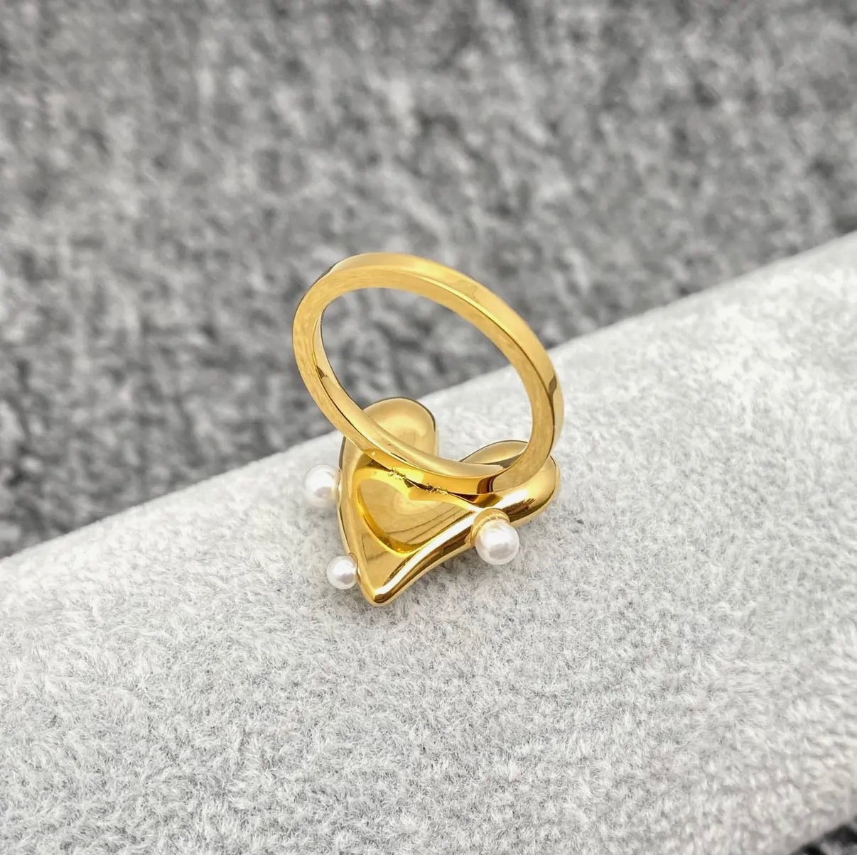 Pearly Heart Ring