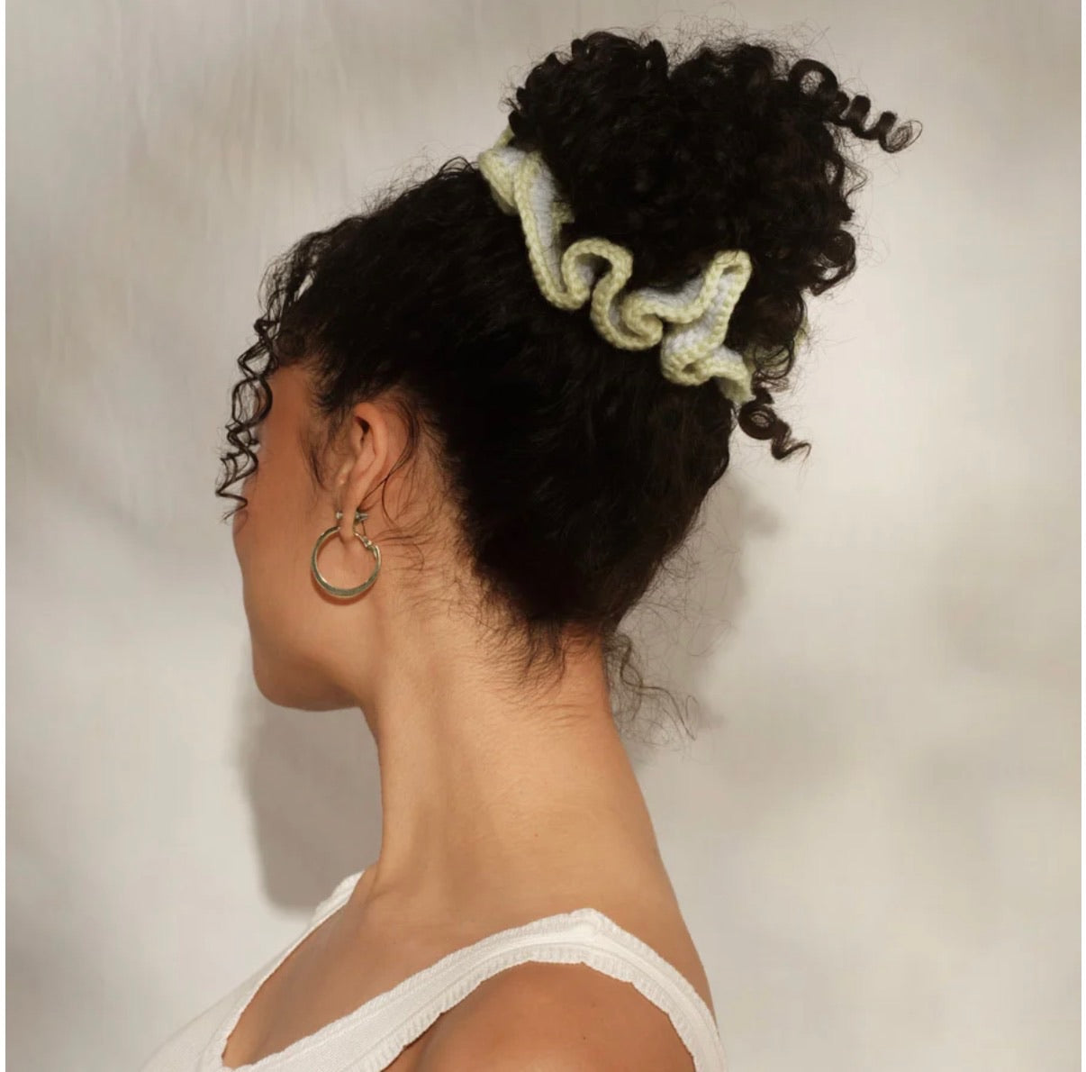 Kitsch Crochet Scrunchie - * 2 Colors *