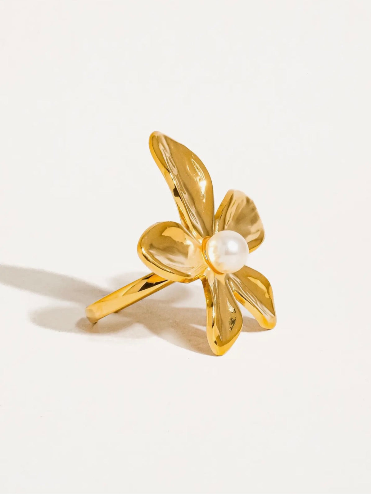 Killian 18K Gold Non-Tarnish Pearl Flower Ring