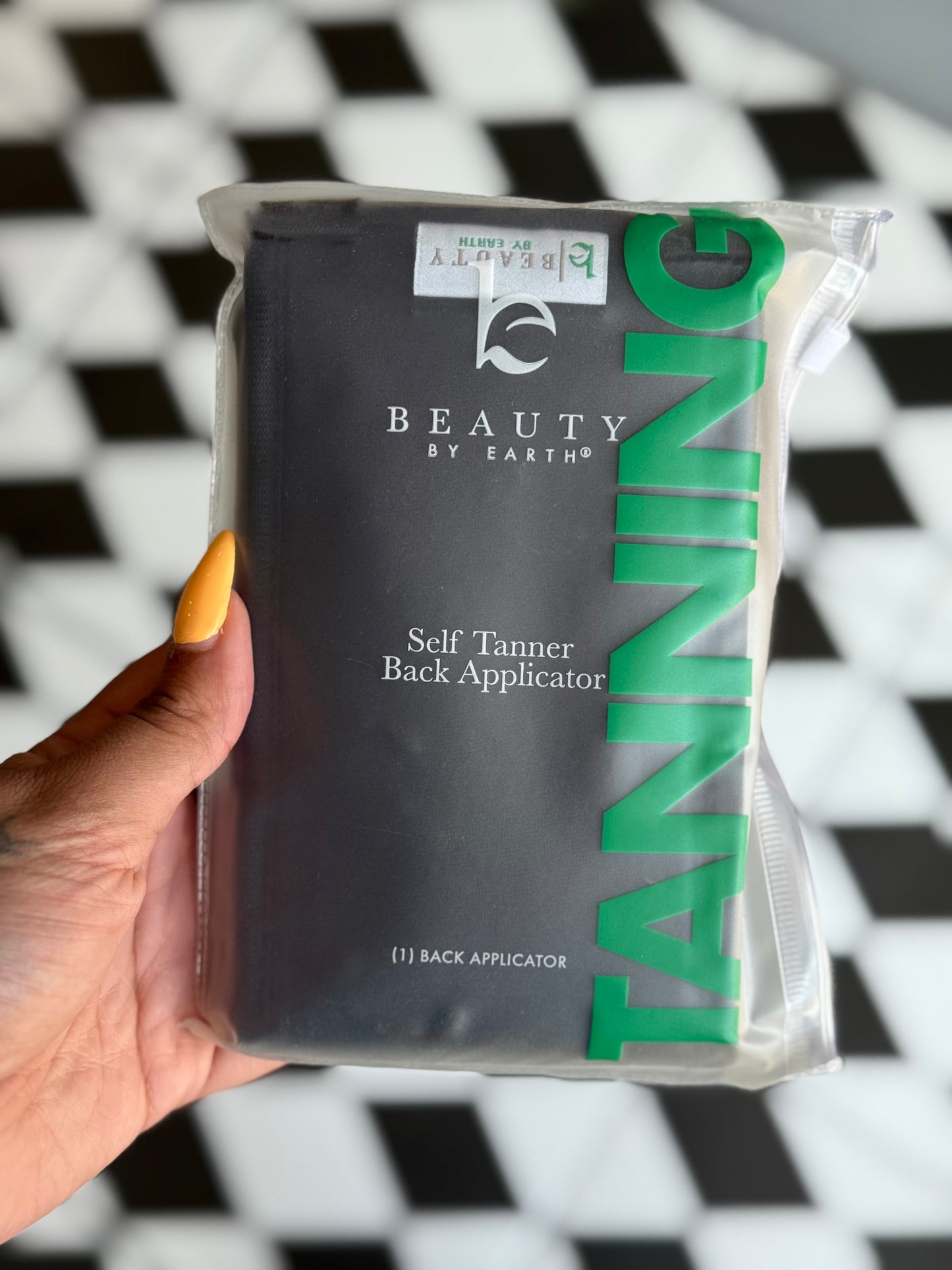 Beauty by Earth Self Tanning Back Applicator