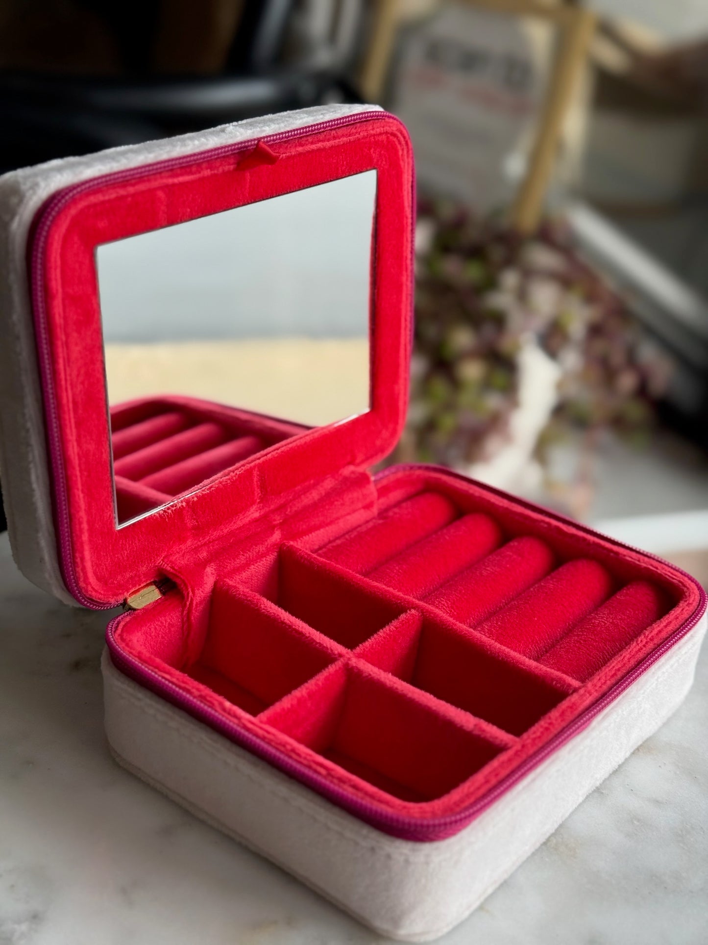 Queen of Hearts Jewelry Zip Case