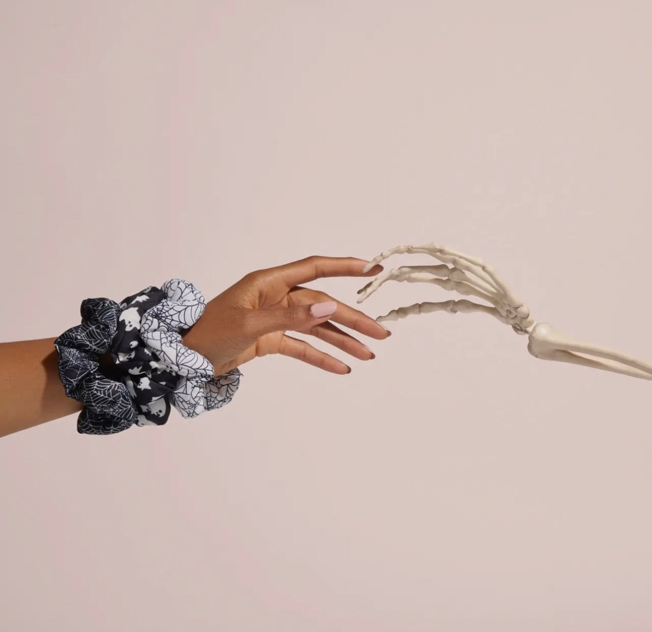 Kitsch Cloud Scrunchies 3pc Set - Spiderweb