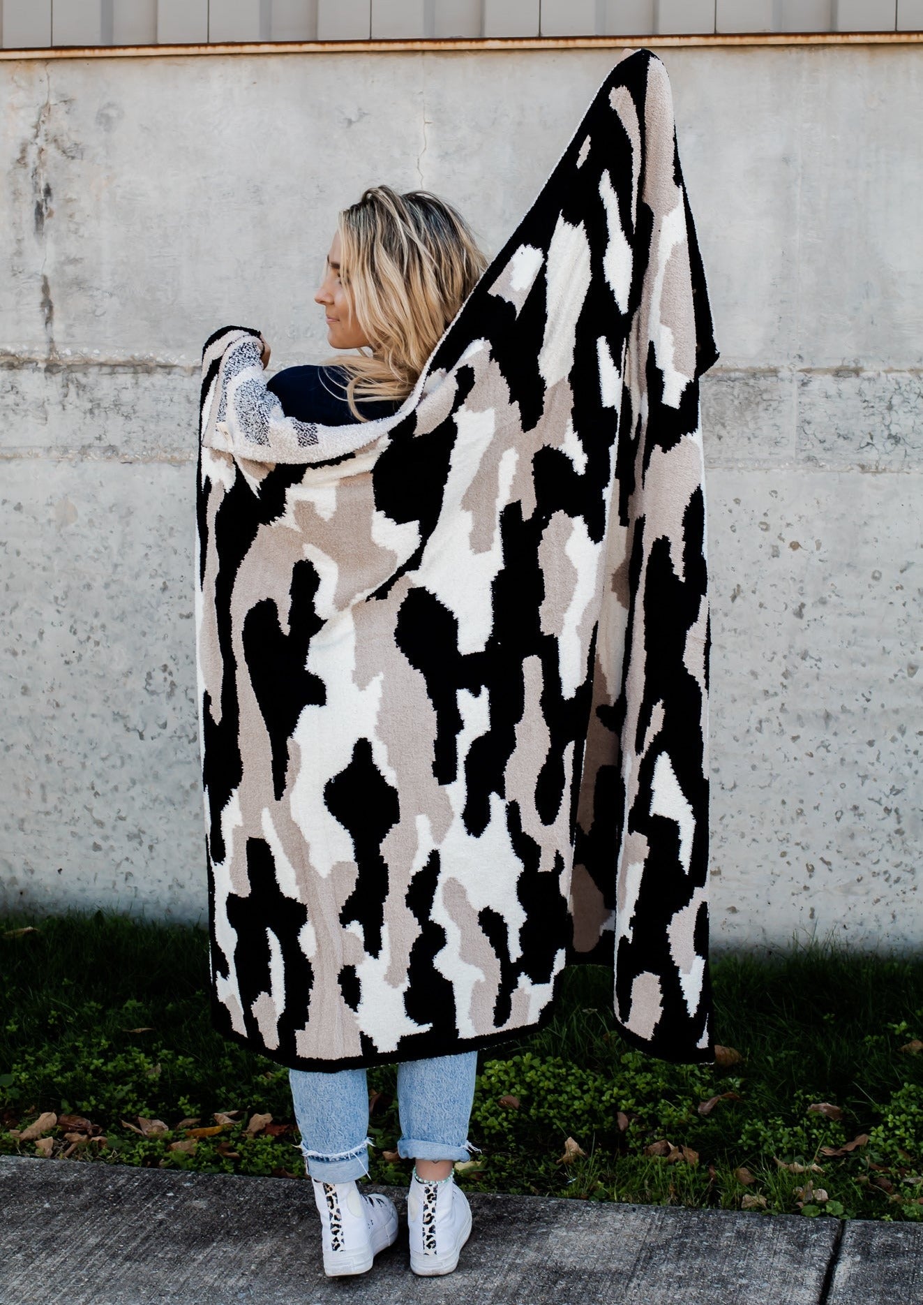 Comfy Luxe Camo Blanket - Blonde
