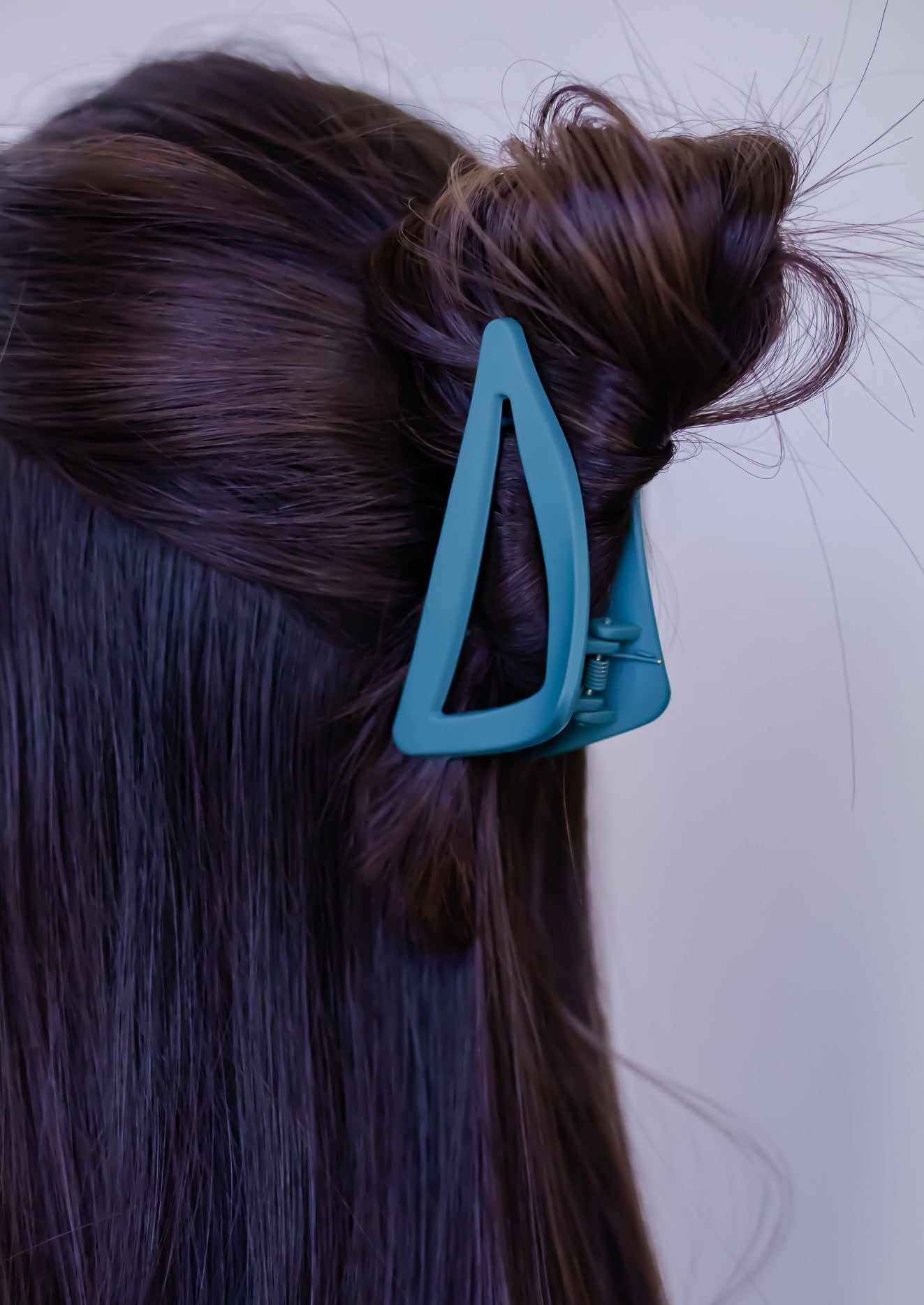 Matte Triangle Alligator Clip Set *Orange & Bali Blue*