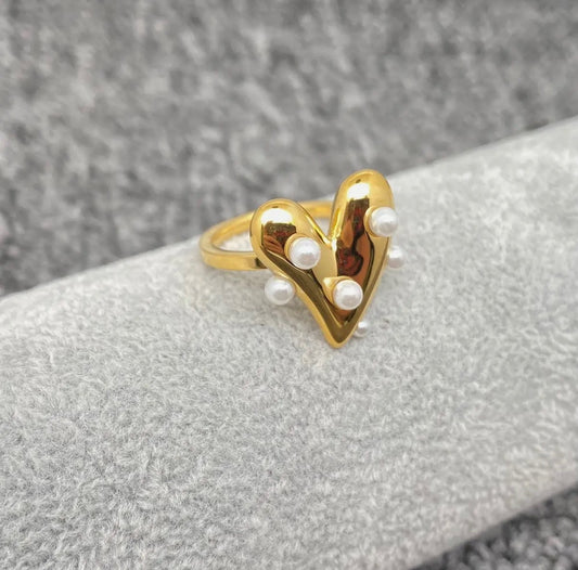 Pearly Heart Ring