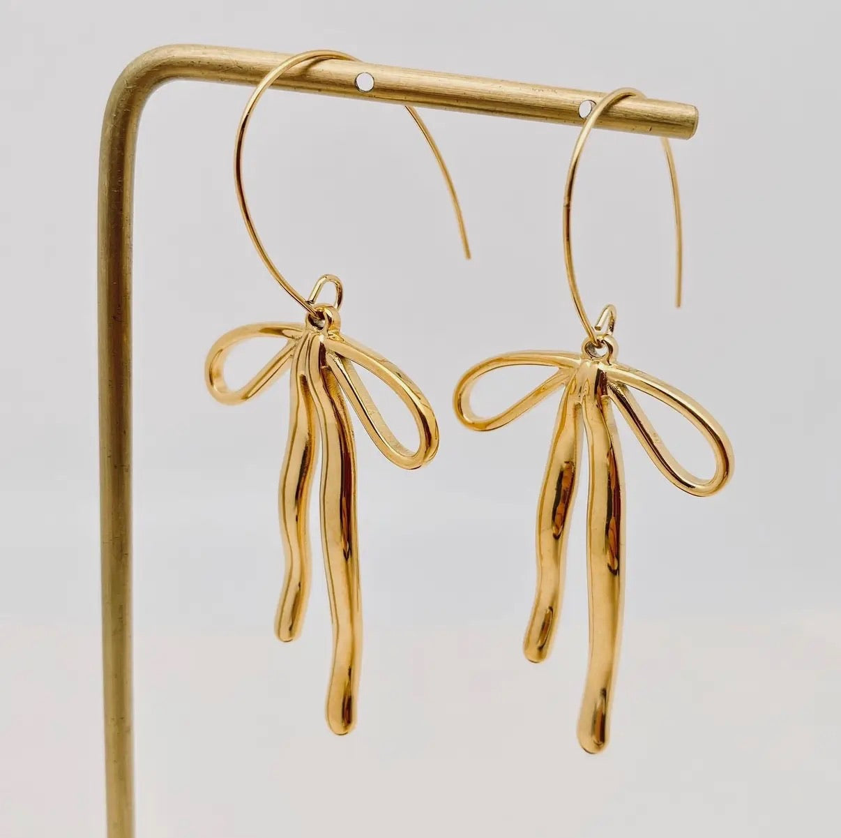 Bow Dangle Earrings - * 2 Colors *
