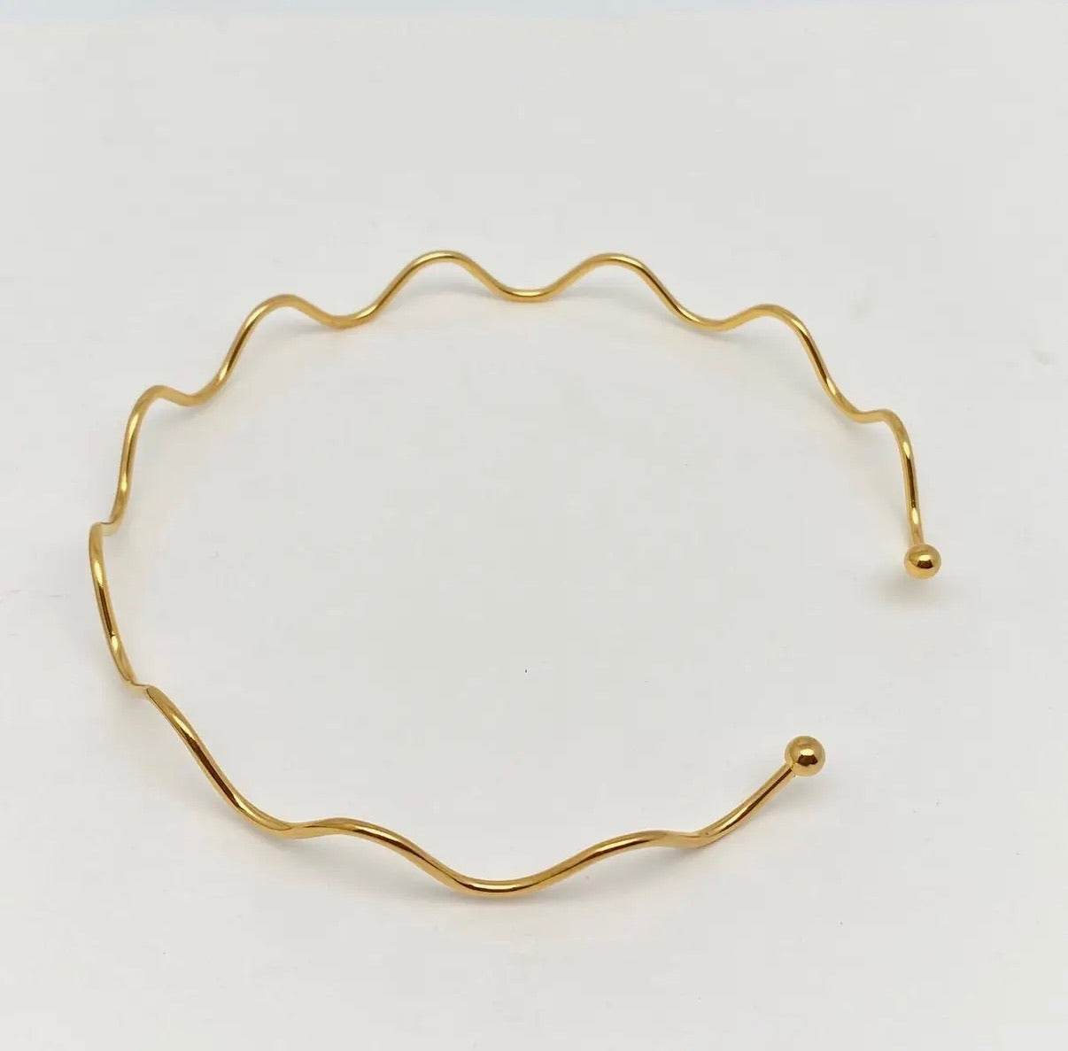 Wavy Adjustable Cuff Choker