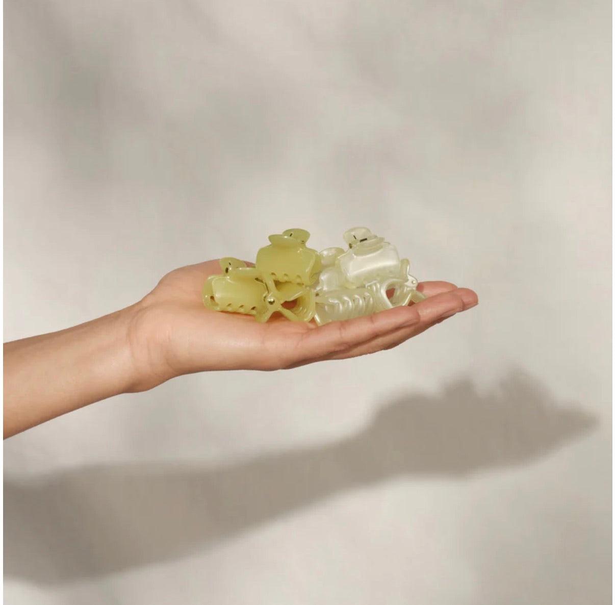Kitsch Pearlized Cream & Butter Yellow Jelly Cloud Clips - Mini