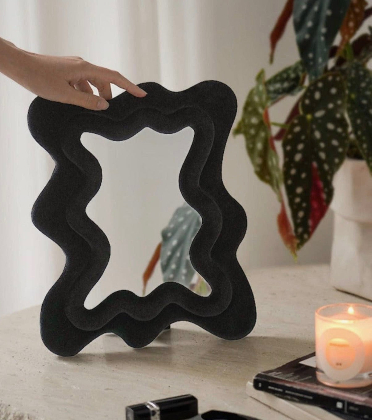 Curved Velvet Mirror - * 2 Colors *
