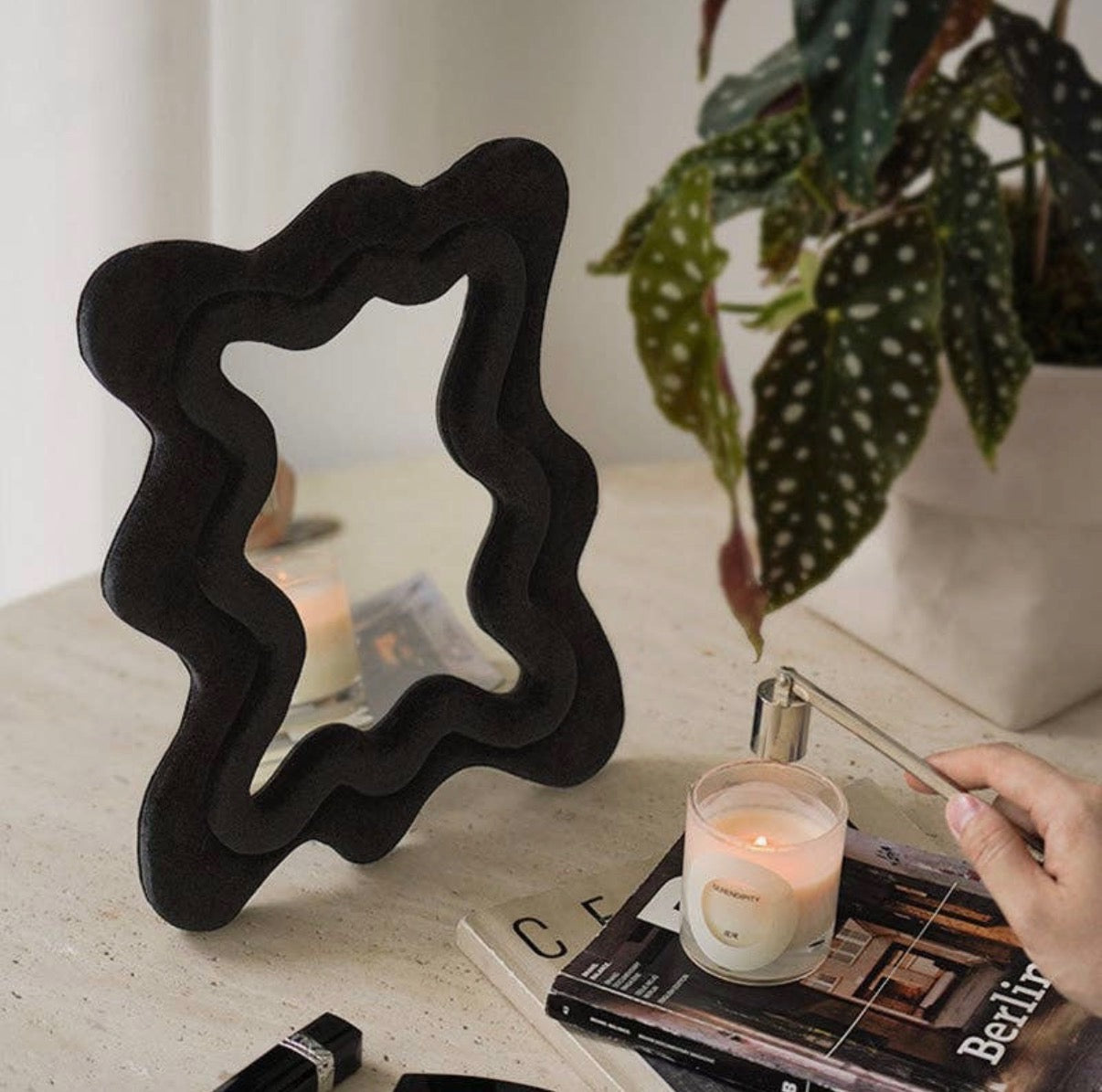 Curved Velvet Mirror - * 2 Colors *