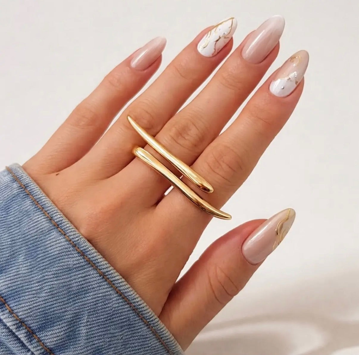 Double Avira Ring