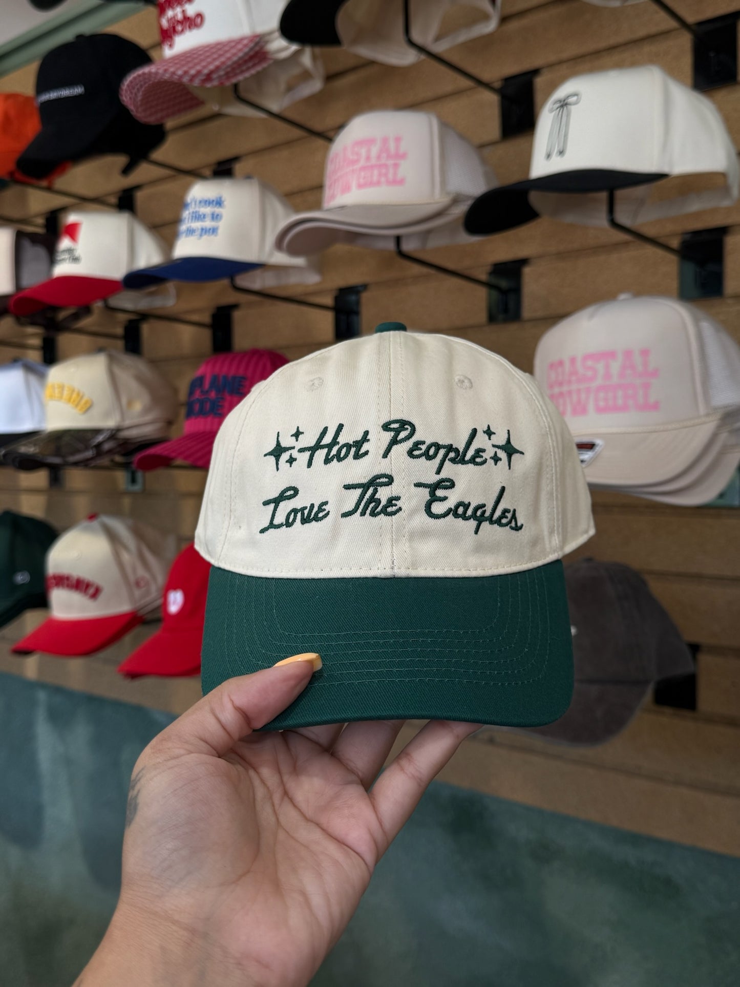 Hot People Love the Eagles Baseball Hat