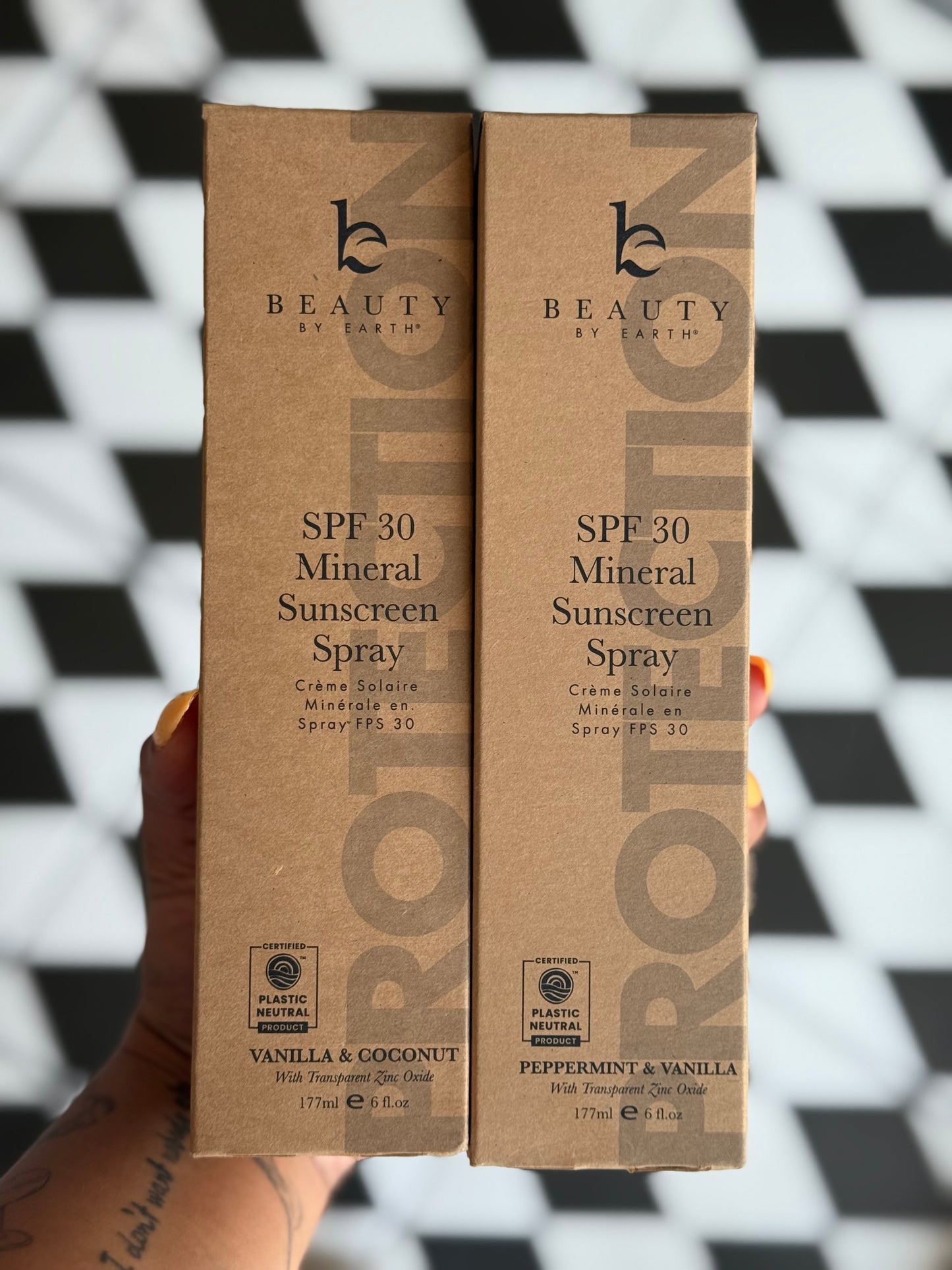 Beauty by Earth SPF Mineral Sunscreen Spray- * 2 Scents *