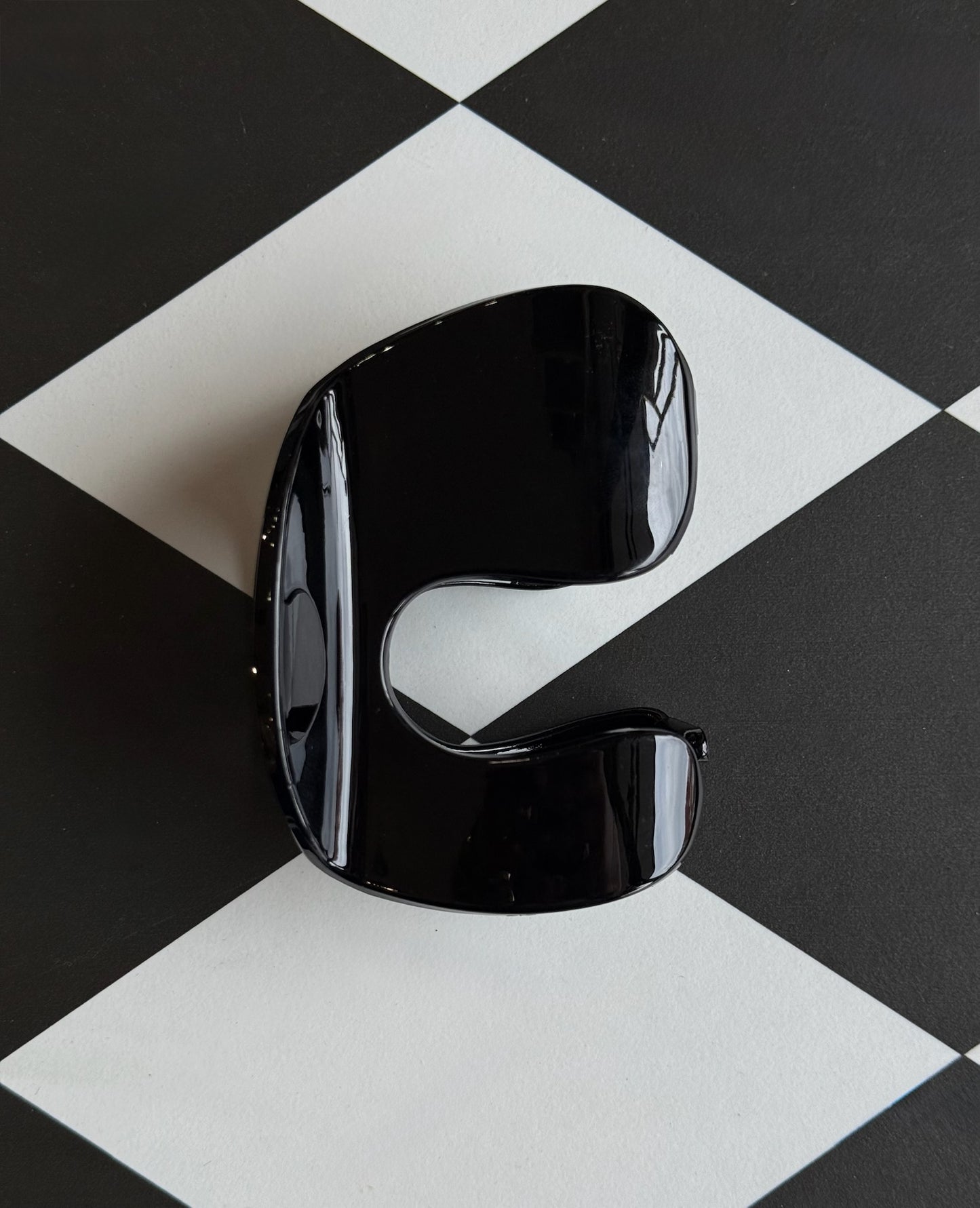 C-Shaped Medium Claw Clip - * Multiple Options *