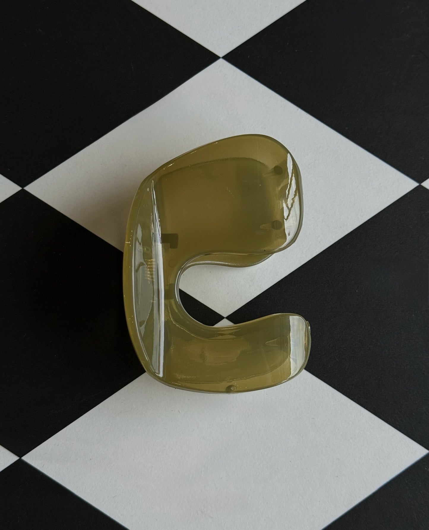 C-Shaped Medium Claw Clip - * Multiple Options *