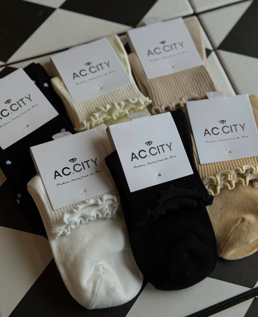 Lettuce-Edge Ankle Socks - * Multiple Colors *