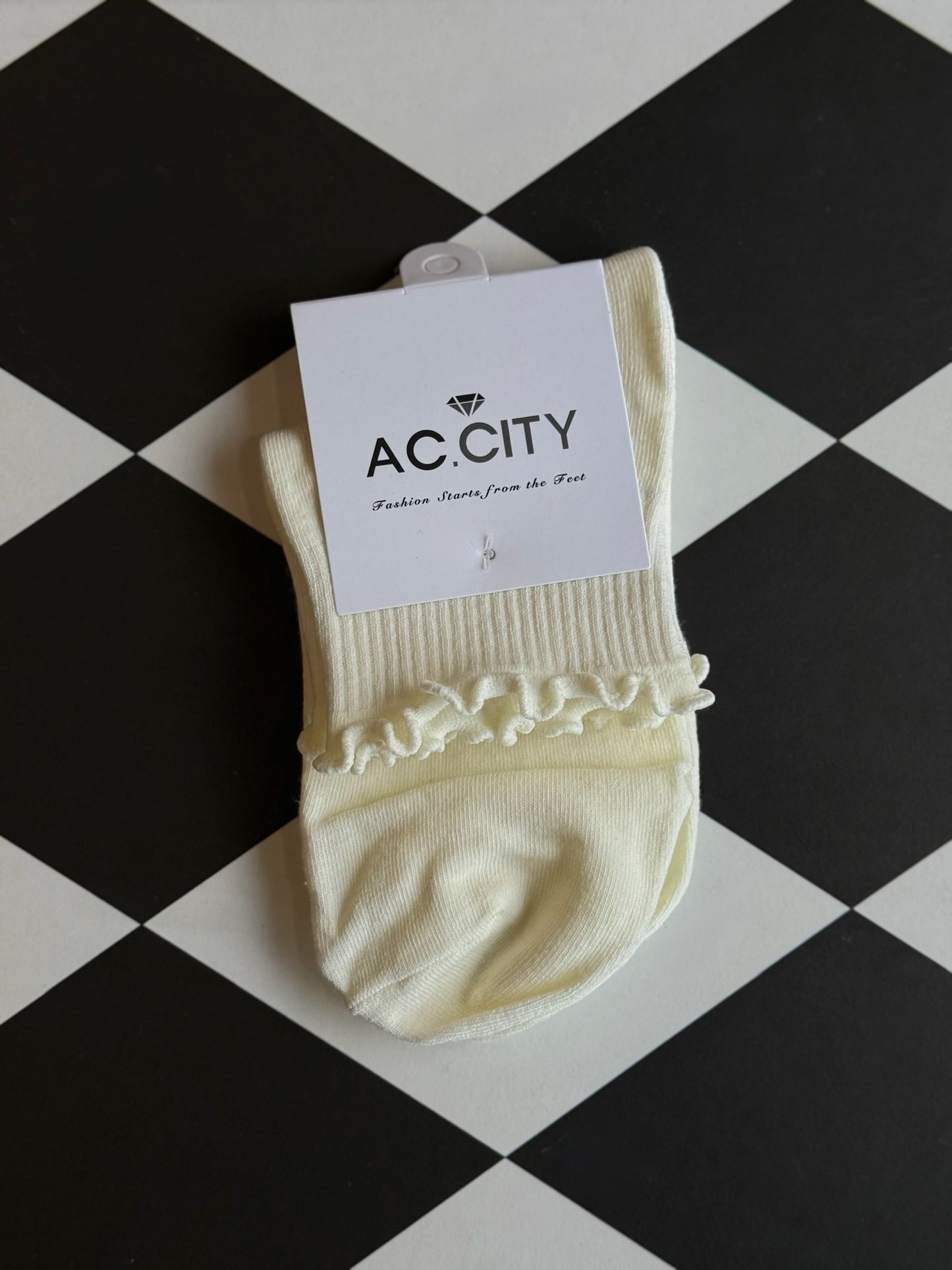 Lettuce-Edge Ankle Socks - * Multiple Colors *