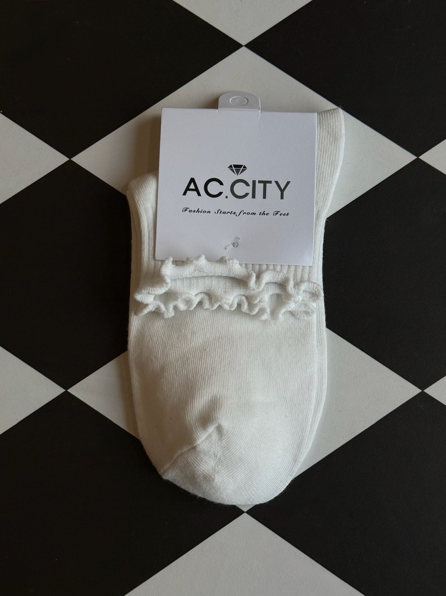 Lettuce-Edge Ankle Socks - * Multiple Colors *