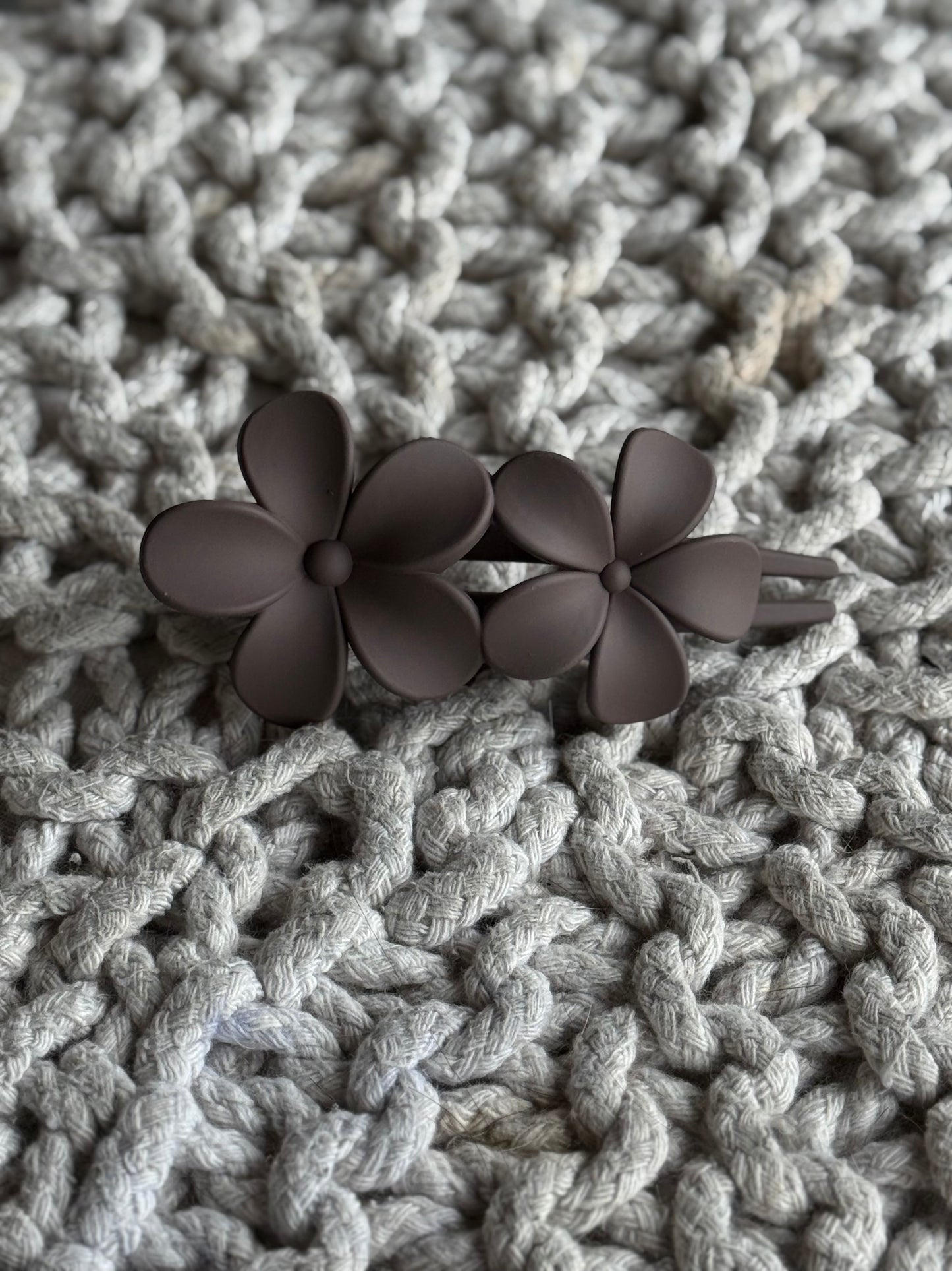 Flower Matte Flat Lay Clip - * Multiple Colors *