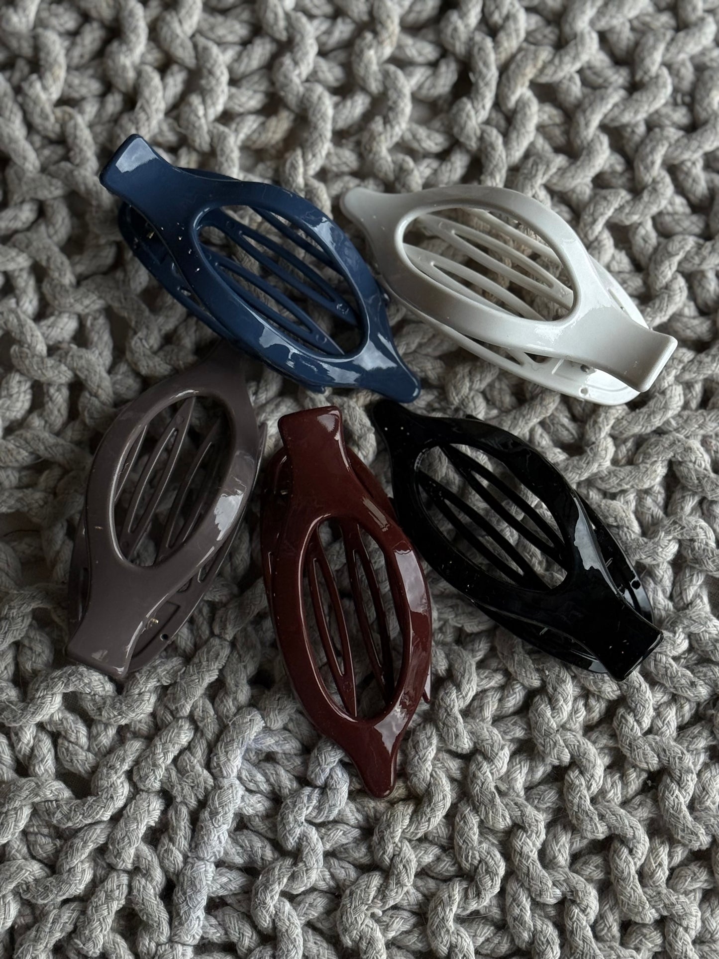 Glossy Flat Lay Clip - * Multiple Colors *