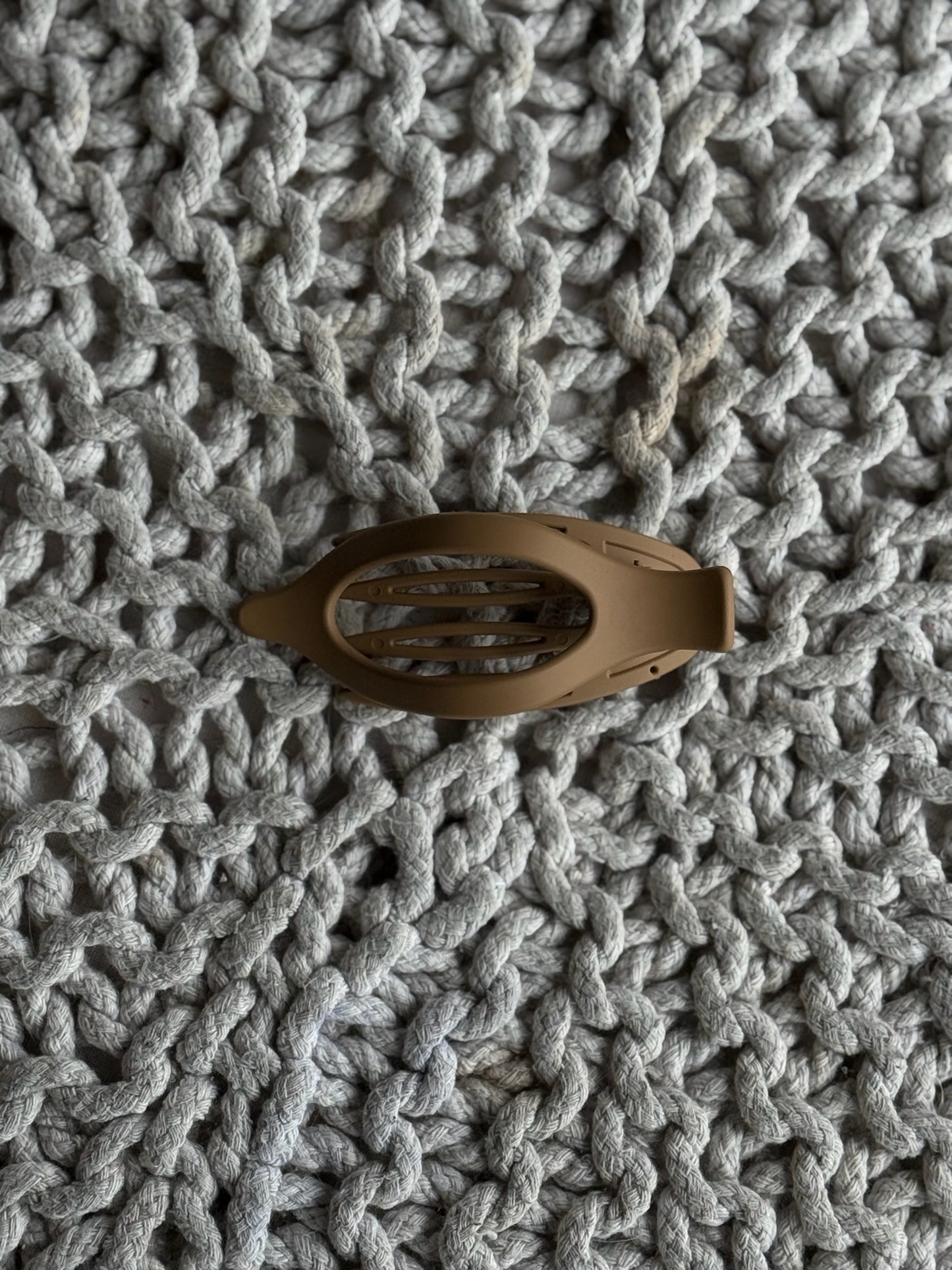 Matte Flat Lay Clip - * Multiple Colors *